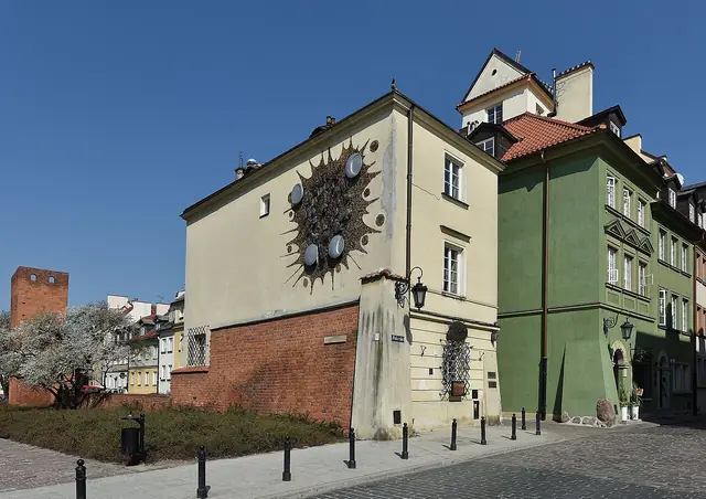 Muzeum Rzemiosł Artystycznych i Precyzyjnych im. Jerzego Januszkiewicza in Varsóvia