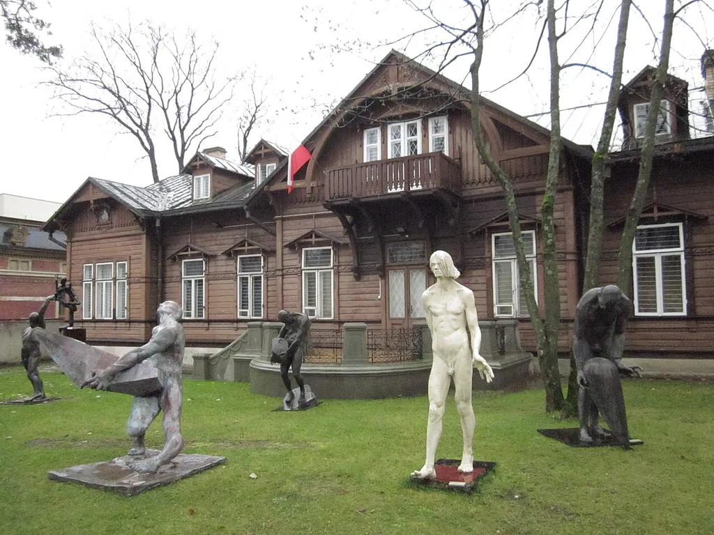 Muzeum Rzeźby Alfonsa Karnego in Białystok
