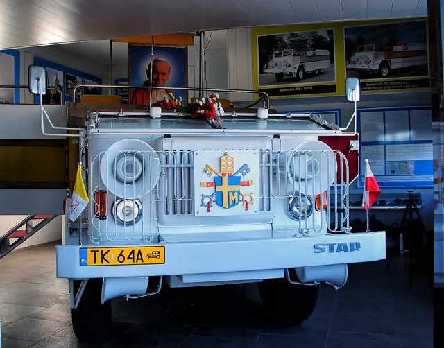 Muzeum Samochodu Papieskiego JP2 w Kielcach in Kielce