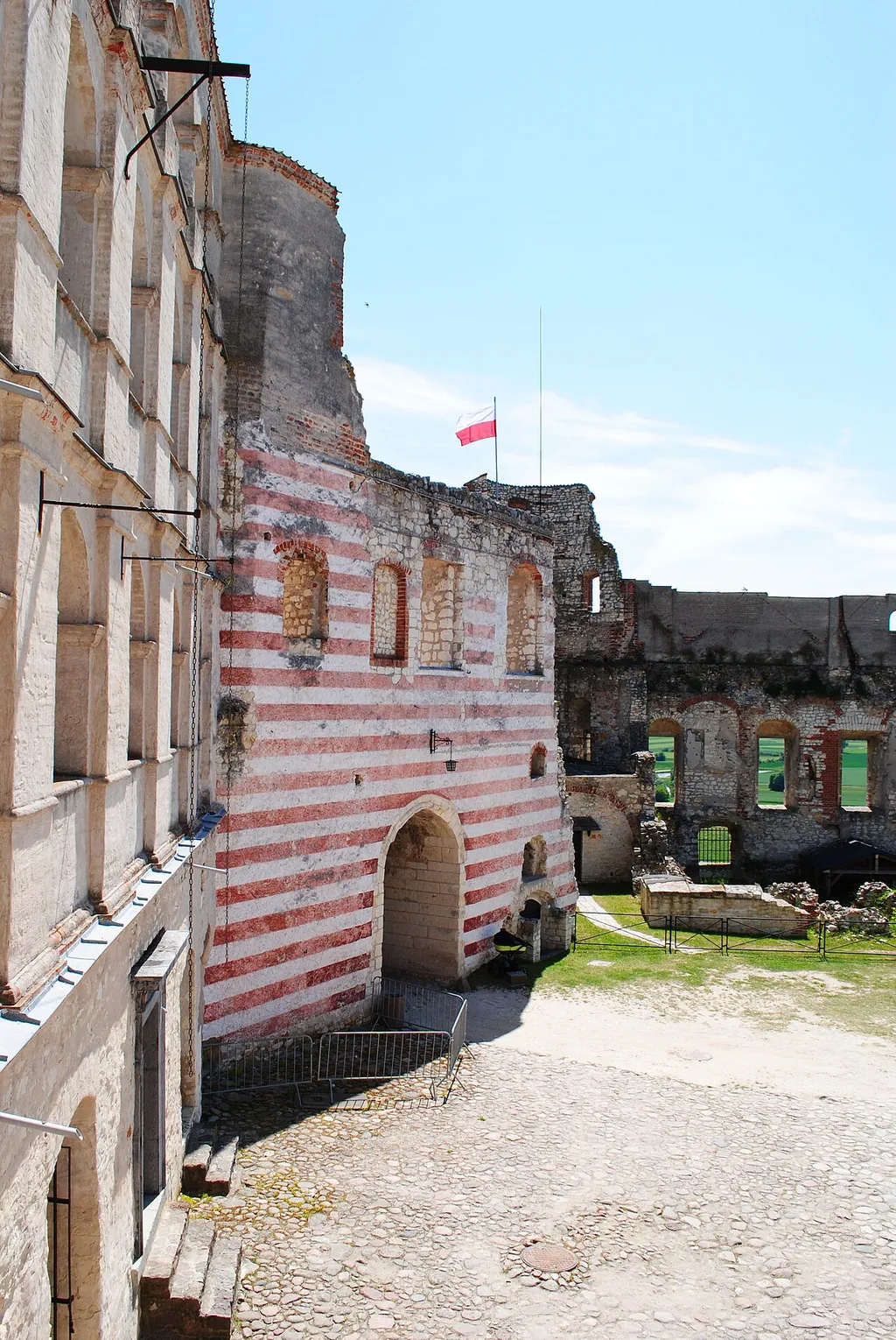 Muzeum Zamek w Janowcu in Janowiec – Zdjęcie 2 z 10