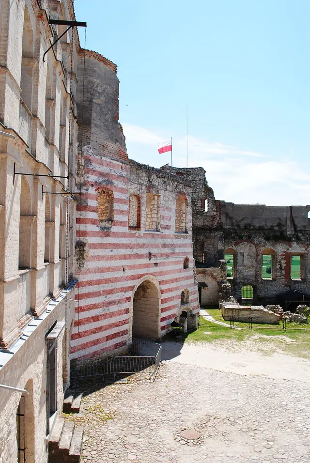 Muzeum Zamek w Janowcu in Janowiec – Zdjęcie 2 z 10