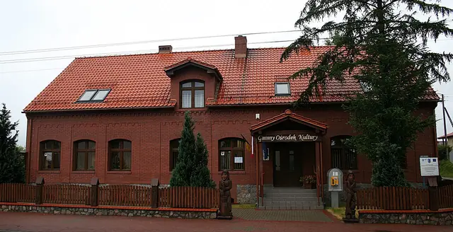 Muzeum Ziemi Sierakowickiej in Sierakowice
