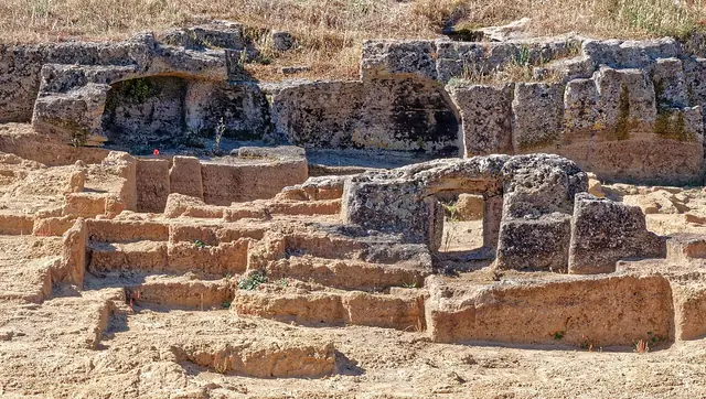 Necropoli di Anghelu Ruju in Alghero – Foto 3 di 3