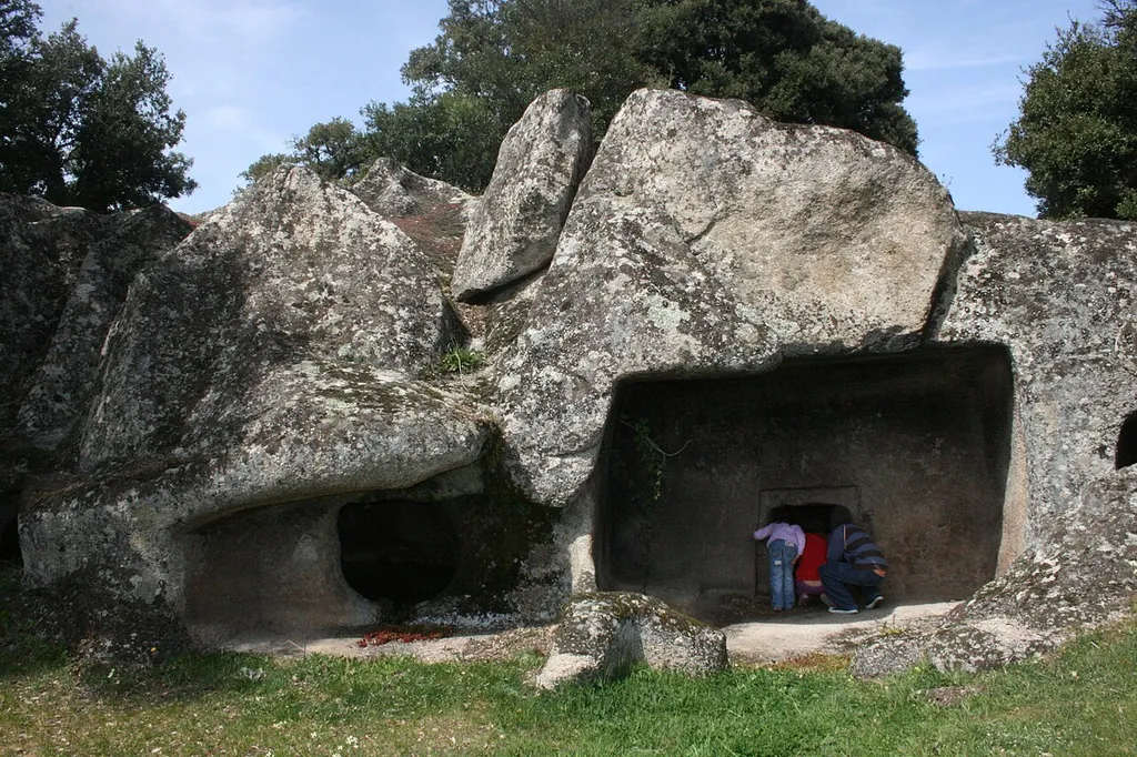 Necropoli di Ludurru in Buddusò
