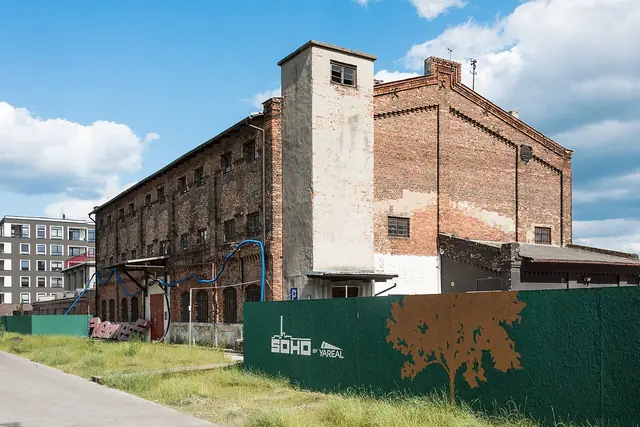 Muzeum Neonów in Warszawa – Zdjęcie 2 z 3