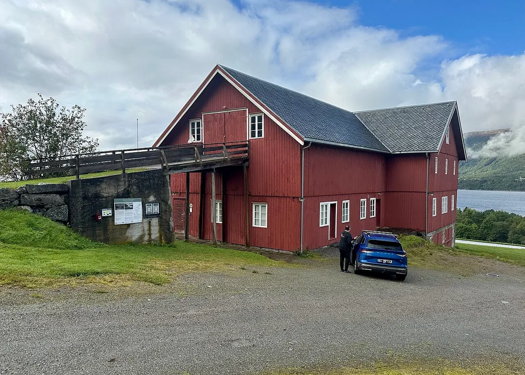 Nesset prestegard in Eidsvåg – Bilde 2 av 3