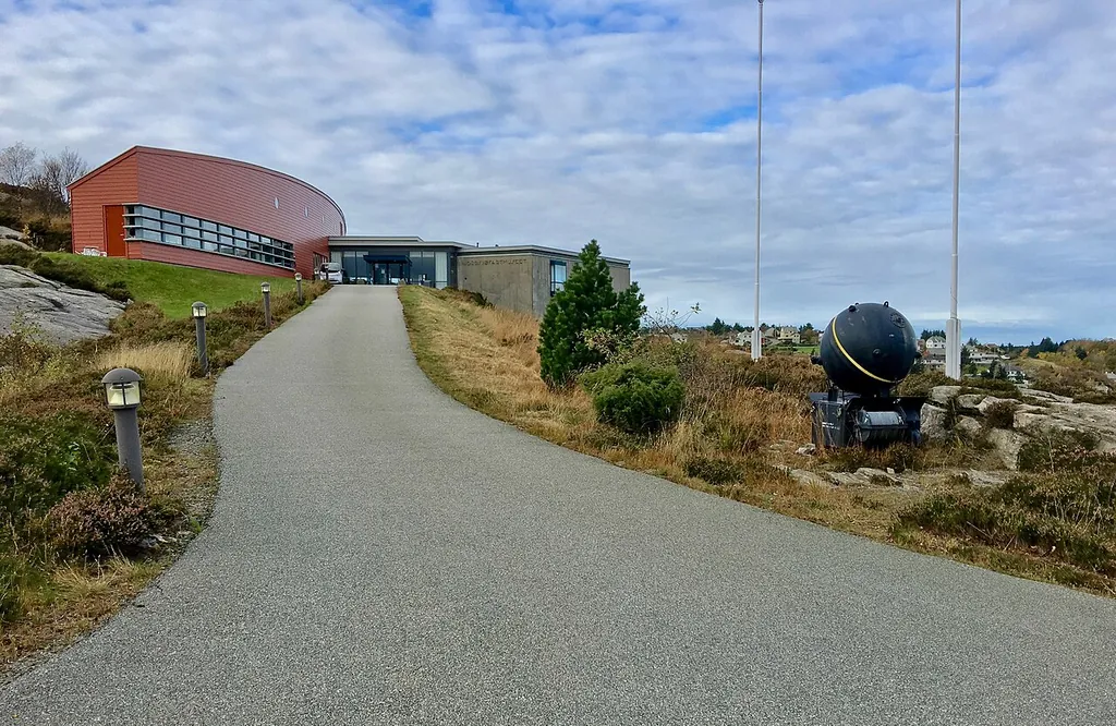 Nordsjøfartmuseet in Telavåg – Bilde 3 av 4