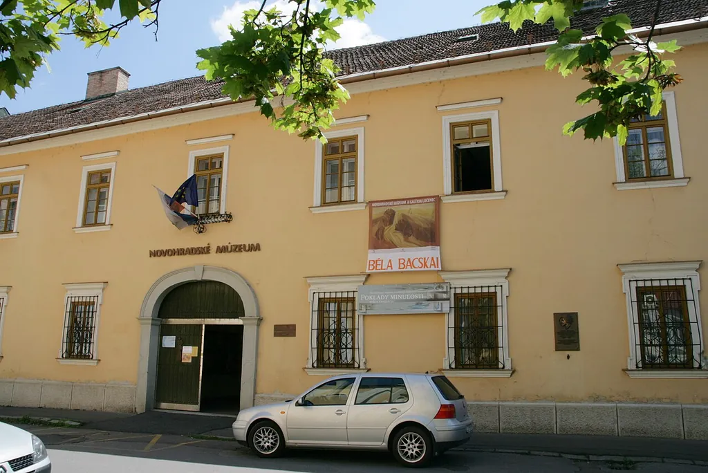 Novohradské múzeum a galéria v Lučenci in Lučenec