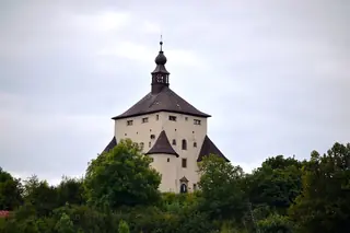 Nový zámok in Banská Štiavnica – Bild 1 von 3