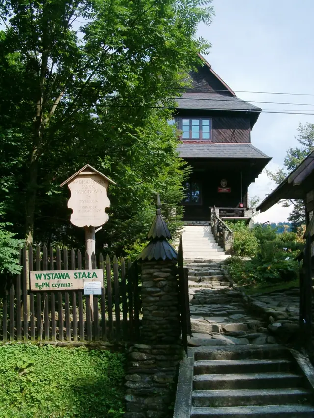 Ośrodek Edukacyjny Babiogórskiego Parku Narodowego in Zawoja