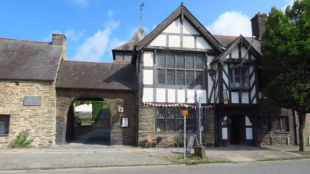 Owain Glyndŵr’s Parliament House in Machynlleth – Photo 2 of 4