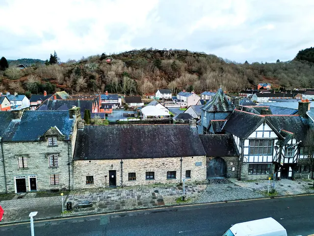 Owain Glyndŵr’s Parliament House in Machynlleth – Photo 3 of 4