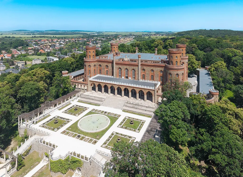 Pałac Marianny Orańskiej in Kamieniec Ząbkowicki