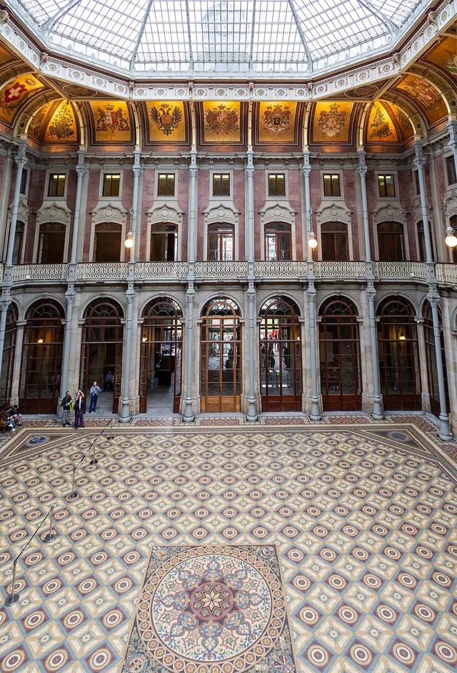 Palácio da Bolsa in Porto – Foto 3 de 10