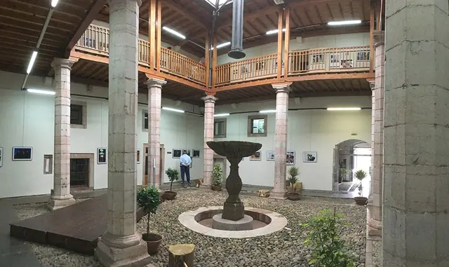 Palacio de Miranda Valdecarzana in Grado