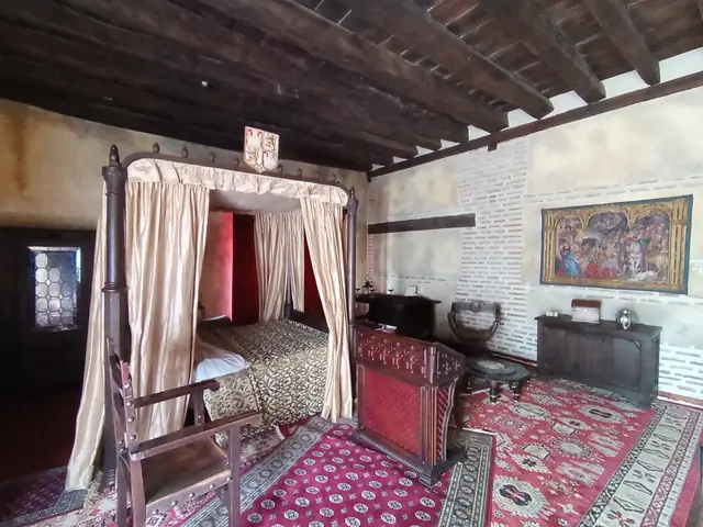 Palacio Real Testamentario de Isabel la Católica in Medina del Campo