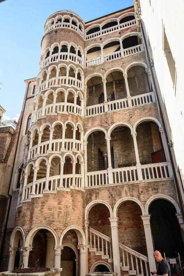 Scala Contarini del Bovolo in Venedig – Bild 2 von 3