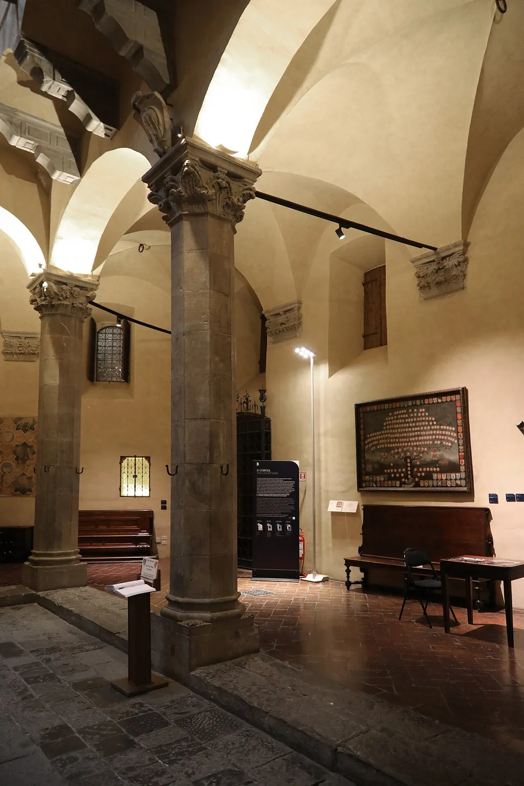 Palazzo Davanzati in Florence – Photo 4 of 7