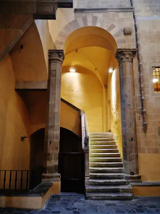 Palazzo Davanzati in Florence – Photo 5 of 7
