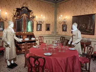 Museo di Palazzo Mocenigo in Venice – Photo 3 of 7