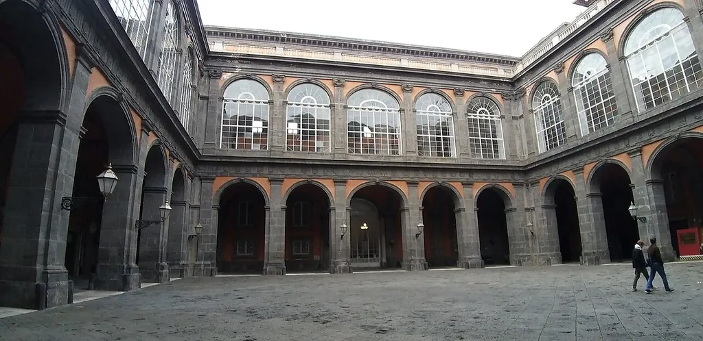 Palazzo Reale in Napoli – Foto 7 di 10