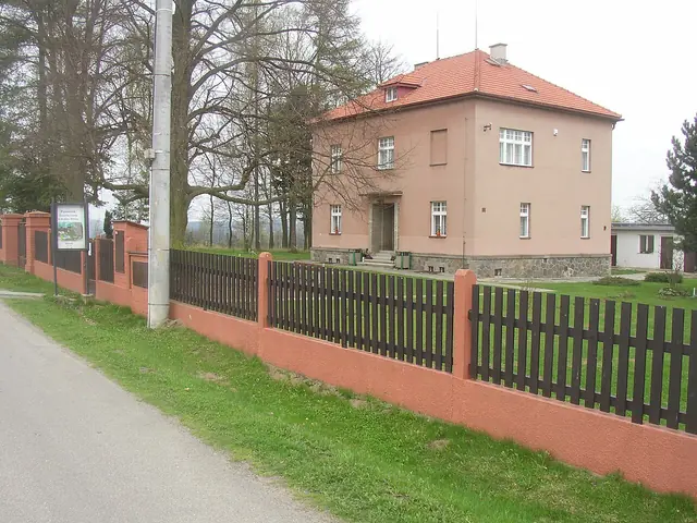 Památník Josefa Lady a jeho dcery Aleny in Hrusice