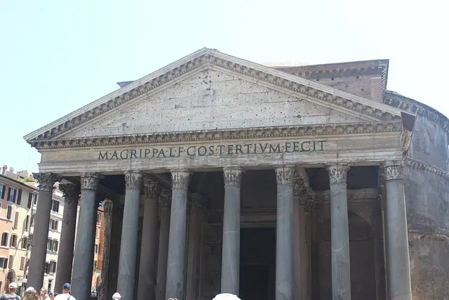 Pantheon in Rome – Photo 2 of 10