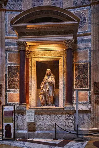 Pantheon in Rome – Photo 8 of 10