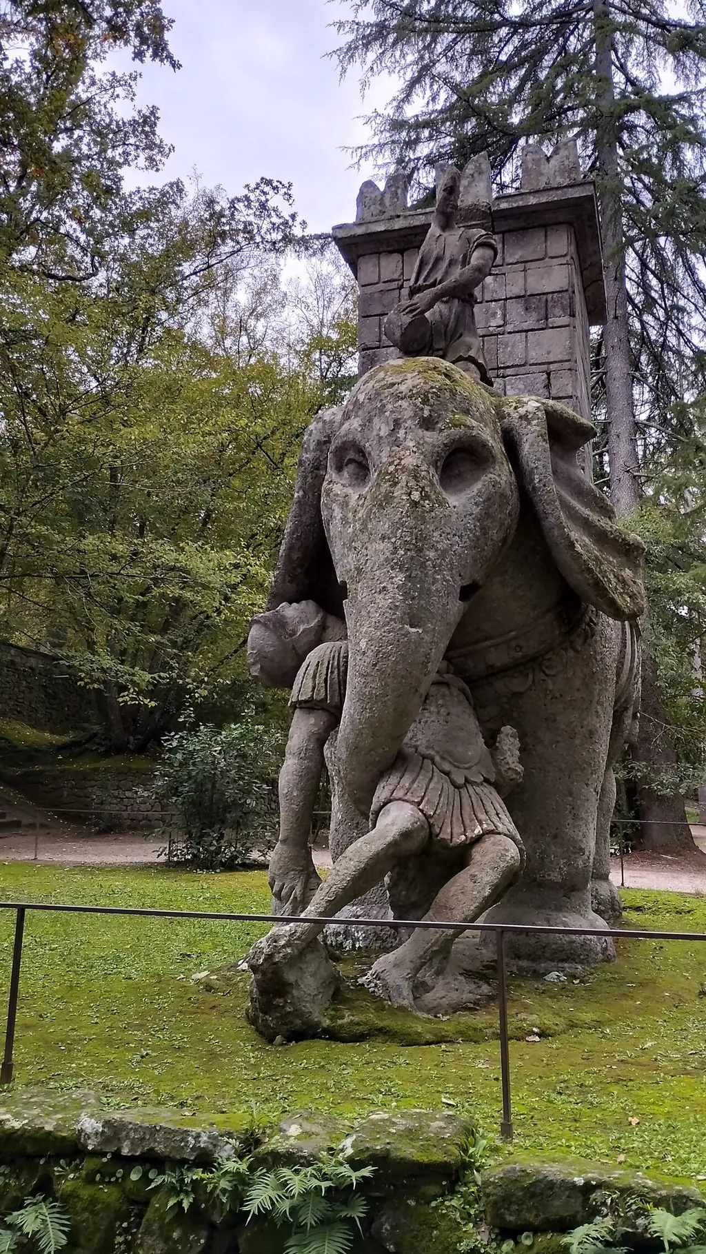 Parco dei Mostri in Bomarzo – Photo 3 of 10