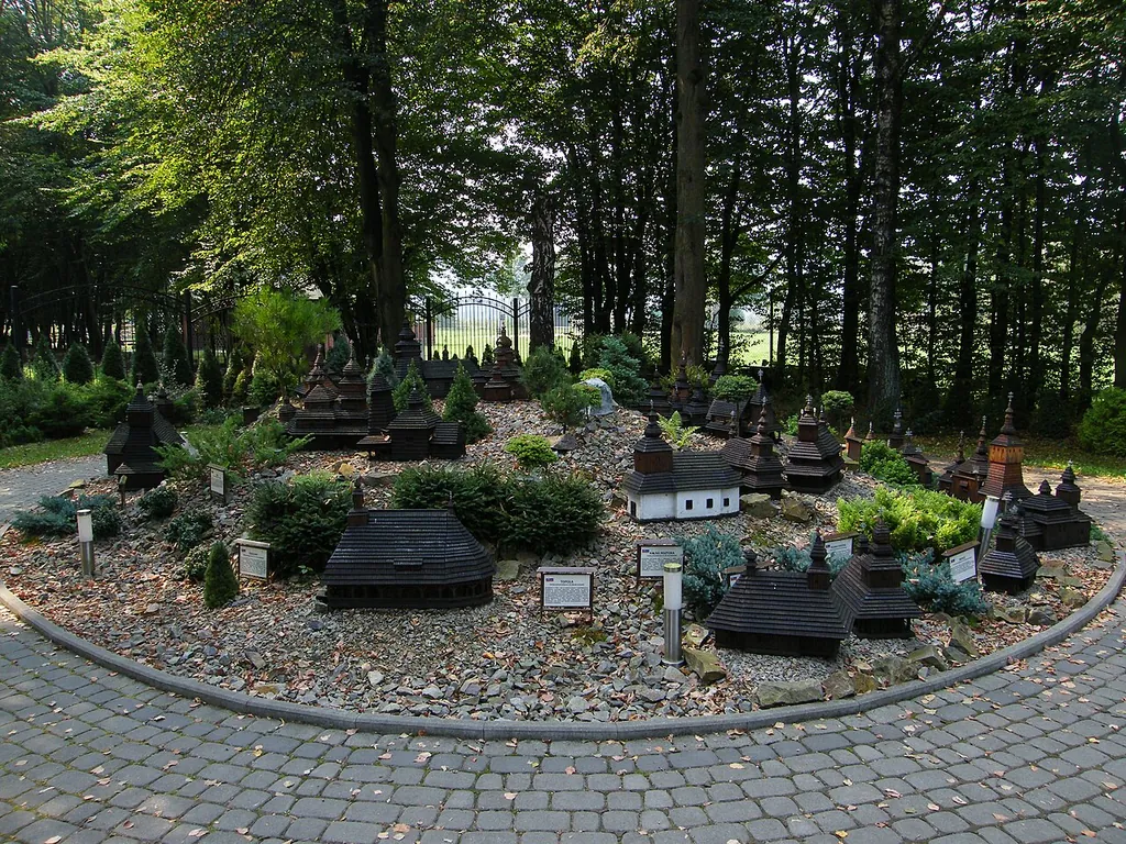 Park Miniatur Świątyń w Myczkowcach in Myczkowce