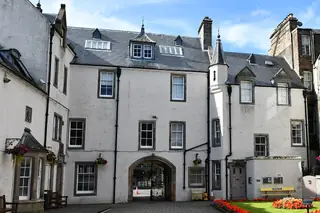 Peebles Library, Museum and Gallery – Bild 1 von 3