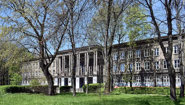 Podziemna Nowa Huta – os. Szkolne 37 in Kraków