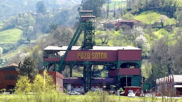 Pozo Sotón in San Martín del Rey Aurelio