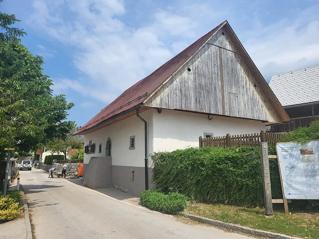 Prešernova rojstna hiša in Vrba