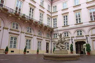 Primaciálny palác in Bratislava – Photo 2 of 8