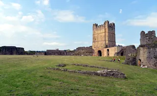 Richmond Castle – Photo 1 of 10