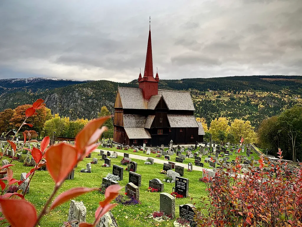 Ringebu stavkyrkje og prestegard – Bilde 4 av 9