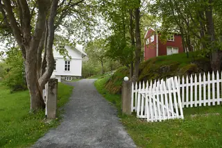 Rosvoll prestegård in Smøla
