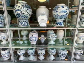Royal College of Pharmacy Museum in London – Photo 2 of 6