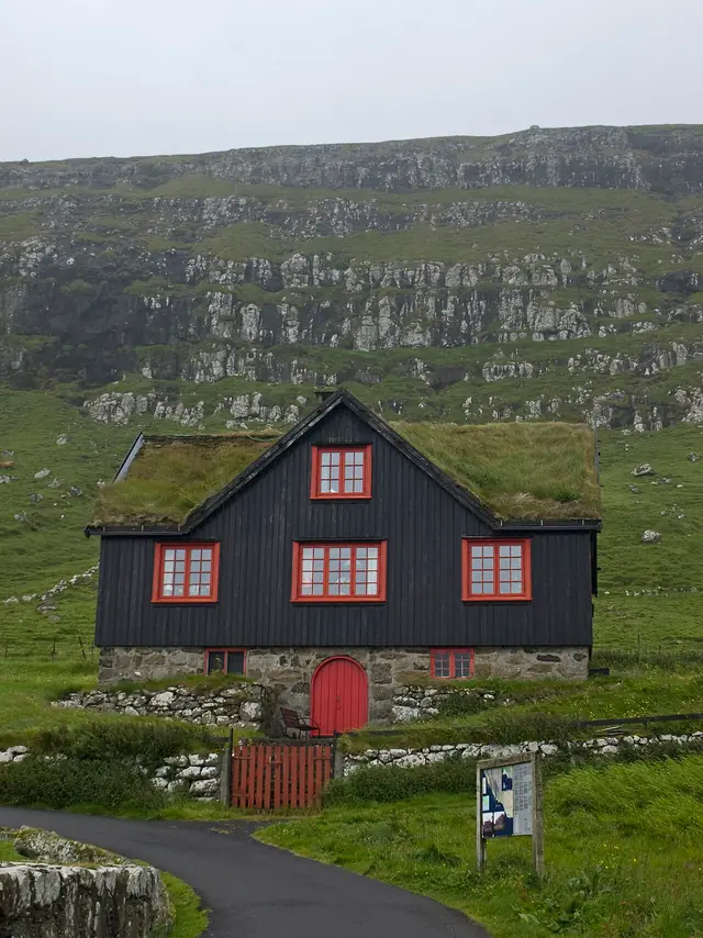 Roykstovan í Kirkjubø in Kirkjubøur – Photo 3 of 7