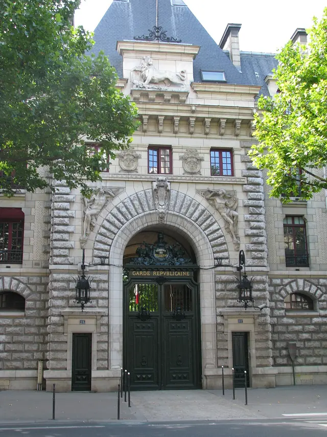 Salle des Traditions de la Garde Républicaine in Parigi