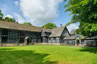 Samlesbury Hall in Preston – Photo 2 of 4