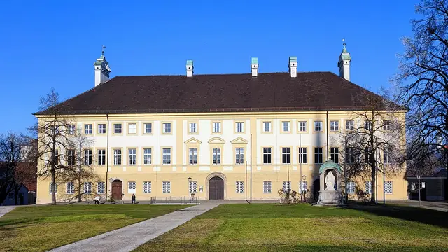 Haus Papst Benedikt XVI. – Neue Schatzkammer und Wallfahrtsmuseum in Altötting