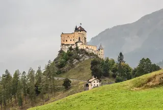 Schloss Tarasp – Photo 1 of 5