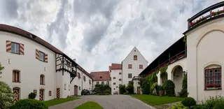 Schloss Kronburg – Photo 2 of 3