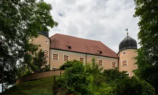 Schloss Kronburg – Photo 1 of 3