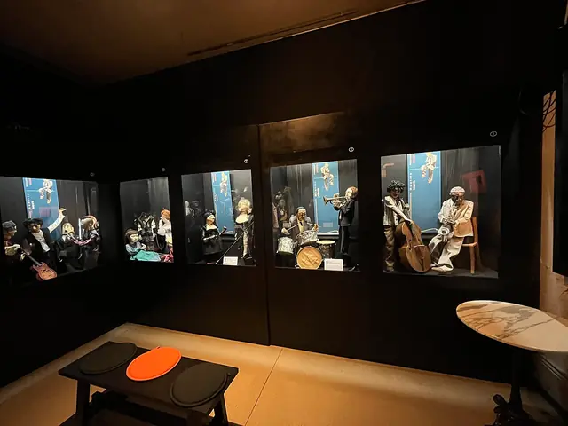 Schweizer Figurentheatermuseum in Fribourg – Photo 2 sur 4