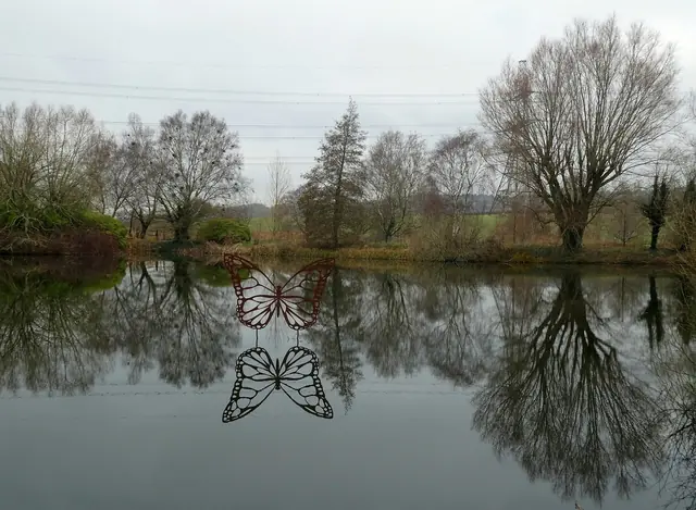Sculpture by the Lakes in Dorchester