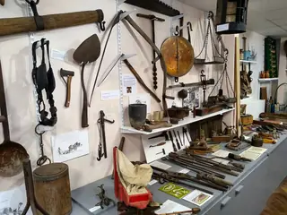 Shere Museum – Bild 2 von 2