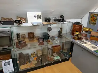 Shere Museum – Bild 1 von 2